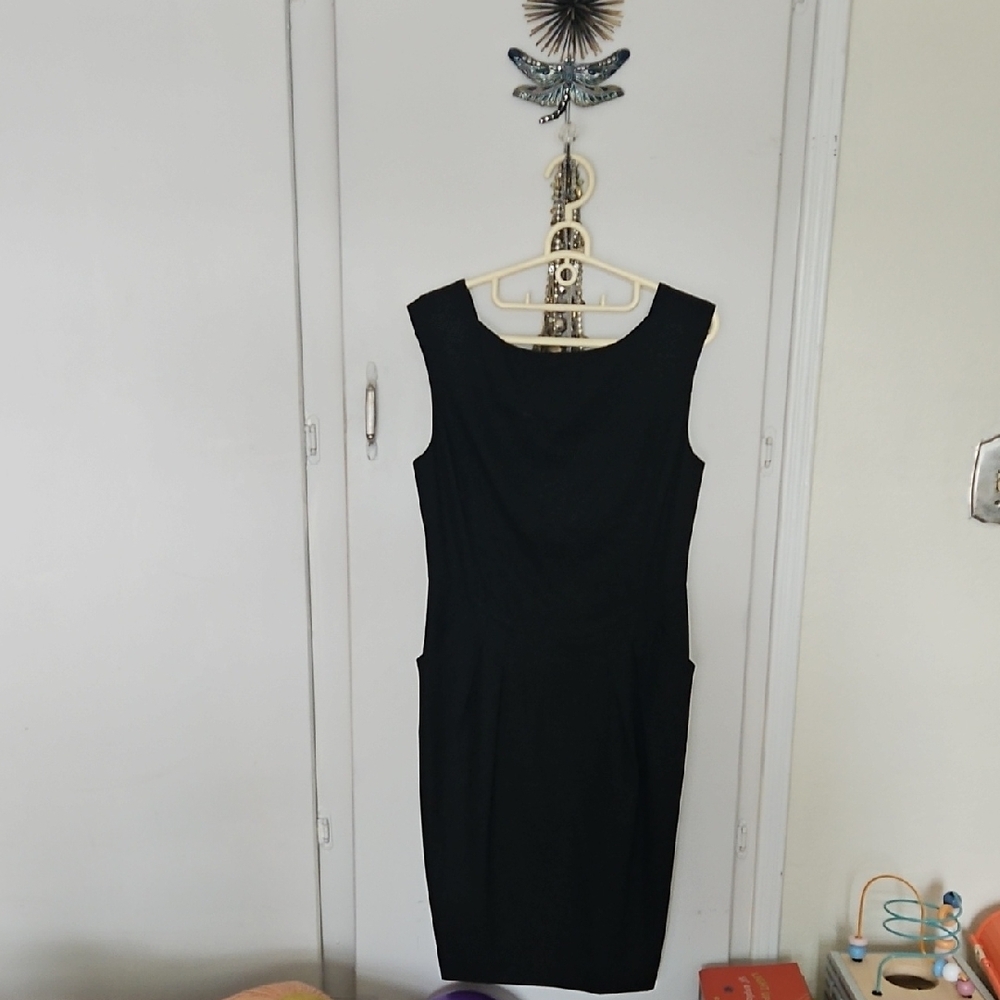 Magaschoni Black Sleeveless Sheath Mini Dress